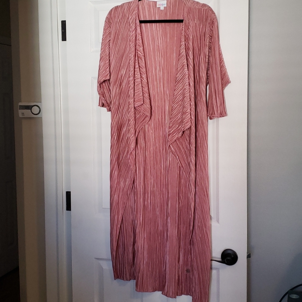 Small Shirley - Picture 2 of 3